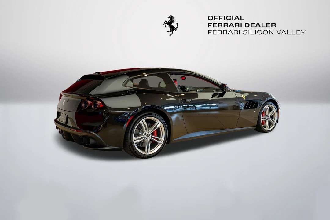 2017 Ferrari GTC4Lusso - Image 6 of 31