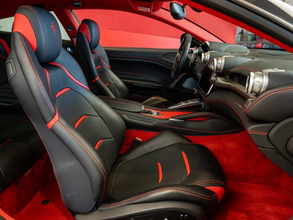 2017 Ferrari GTC4Lusso - Image 20 of 31