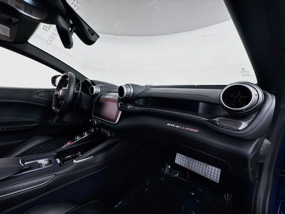 2017 Ferrari GTC4Lusso - Image 26 of 31