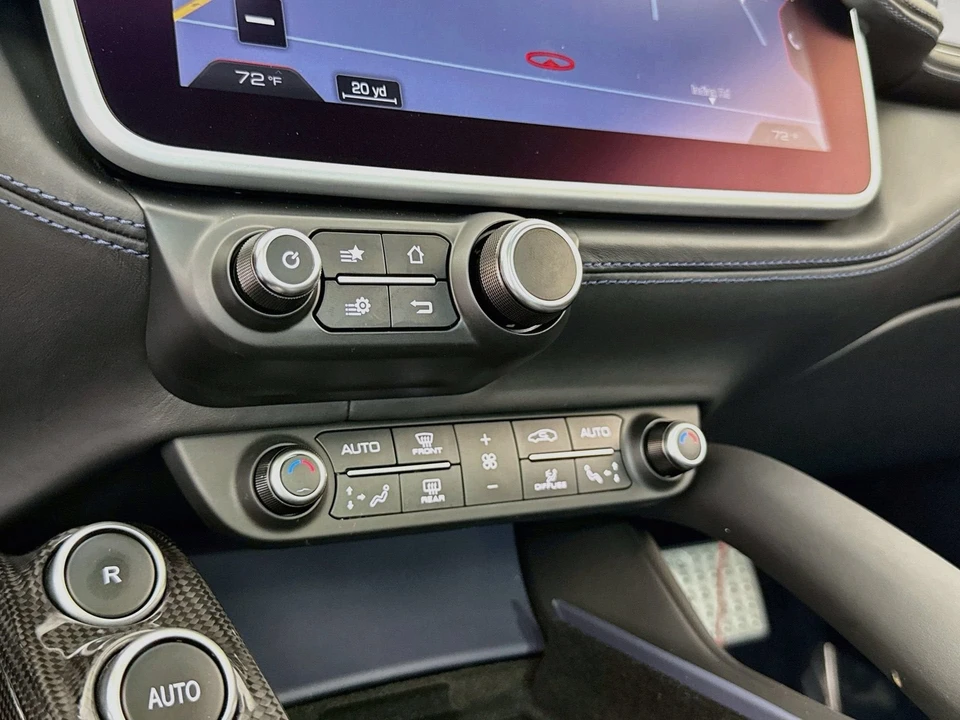 2017 Ferrari GTC4Lusso - Image 12 of 31