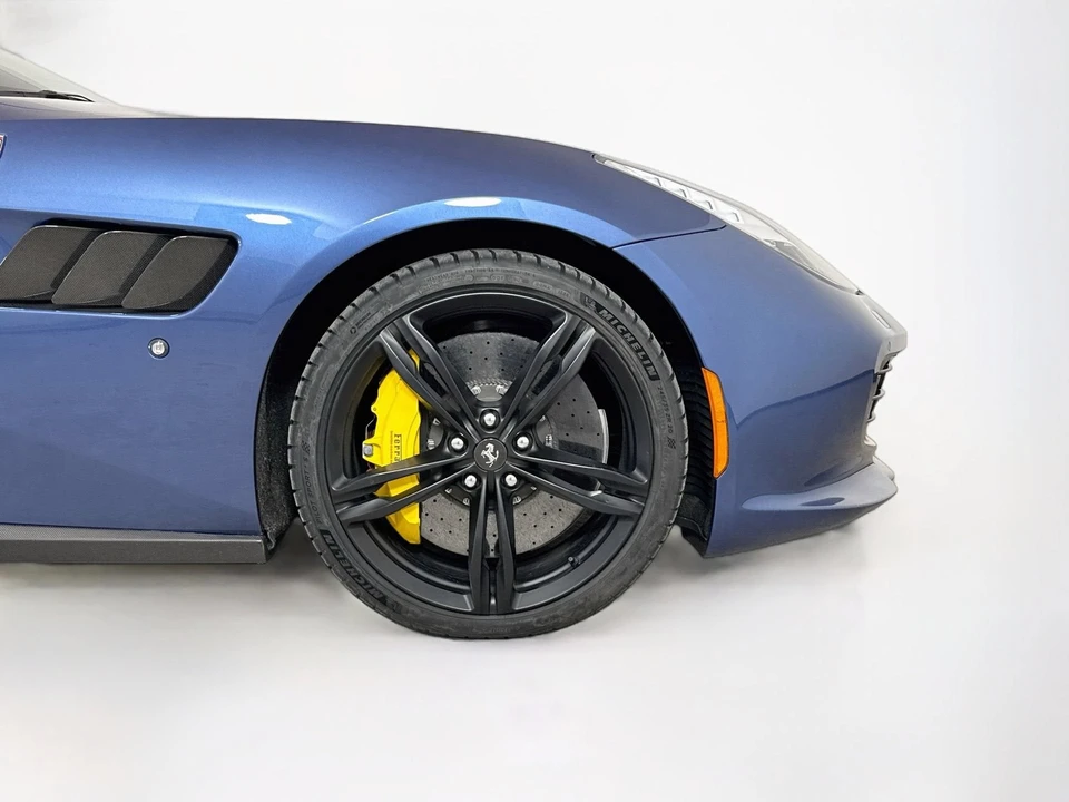 2017 Ferrari GTC4Lusso - Image 28 of 31
