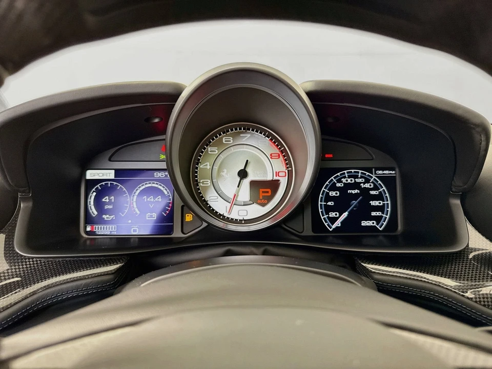 2017 Ferrari GTC4Lusso - Image 11 of 31