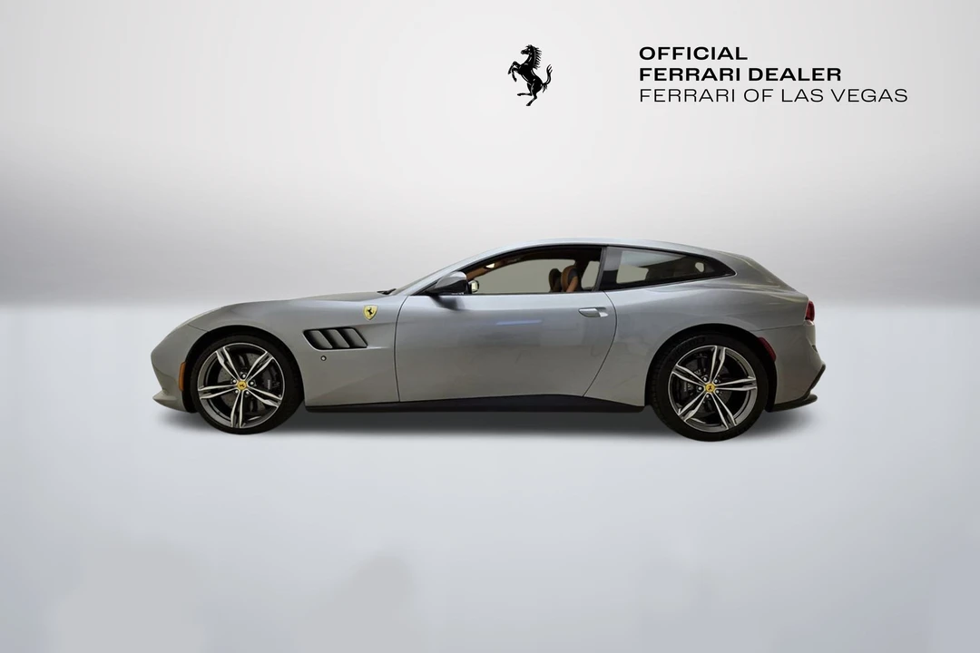 2017 Ferrari GTC4Lusso - Image 10 of 31