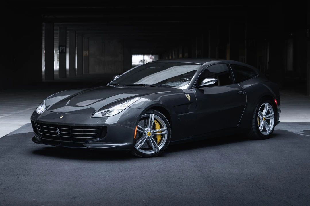 2017 Ferrari GTC4Lusso - Image 8 of 21