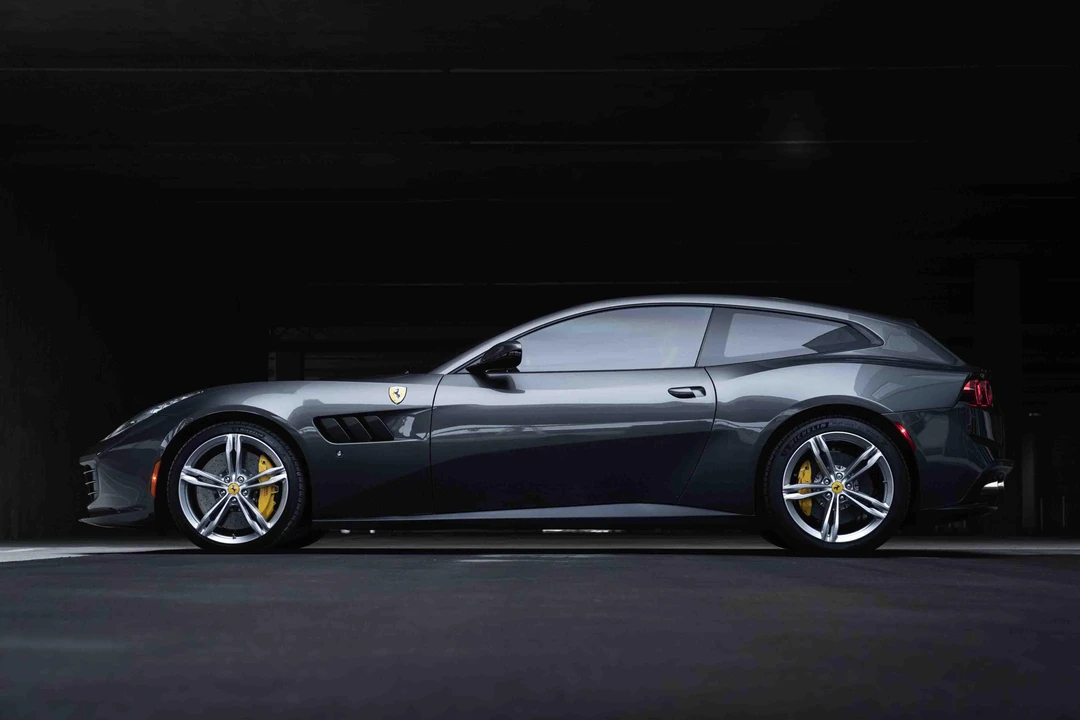 2017 Ferrari GTC4Lusso - Image 12 of 21
