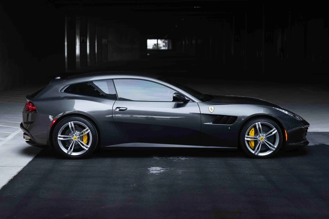 2017 Ferrari GTC4Lusso - Image 21 of 21