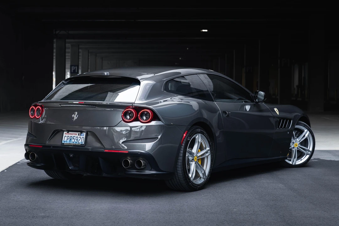 2017 Ferrari GTC4Lusso - Image 19 of 21