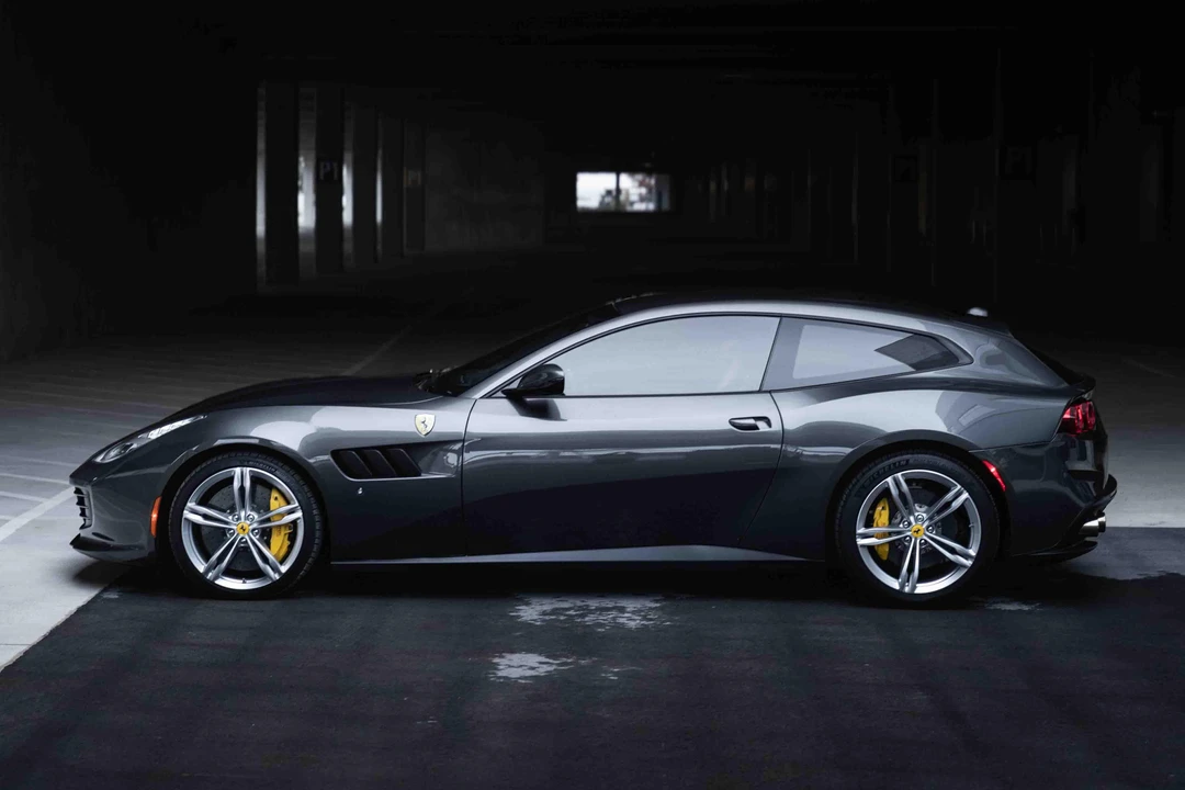 2017 Ferrari GTC4Lusso - Image 10 of 21