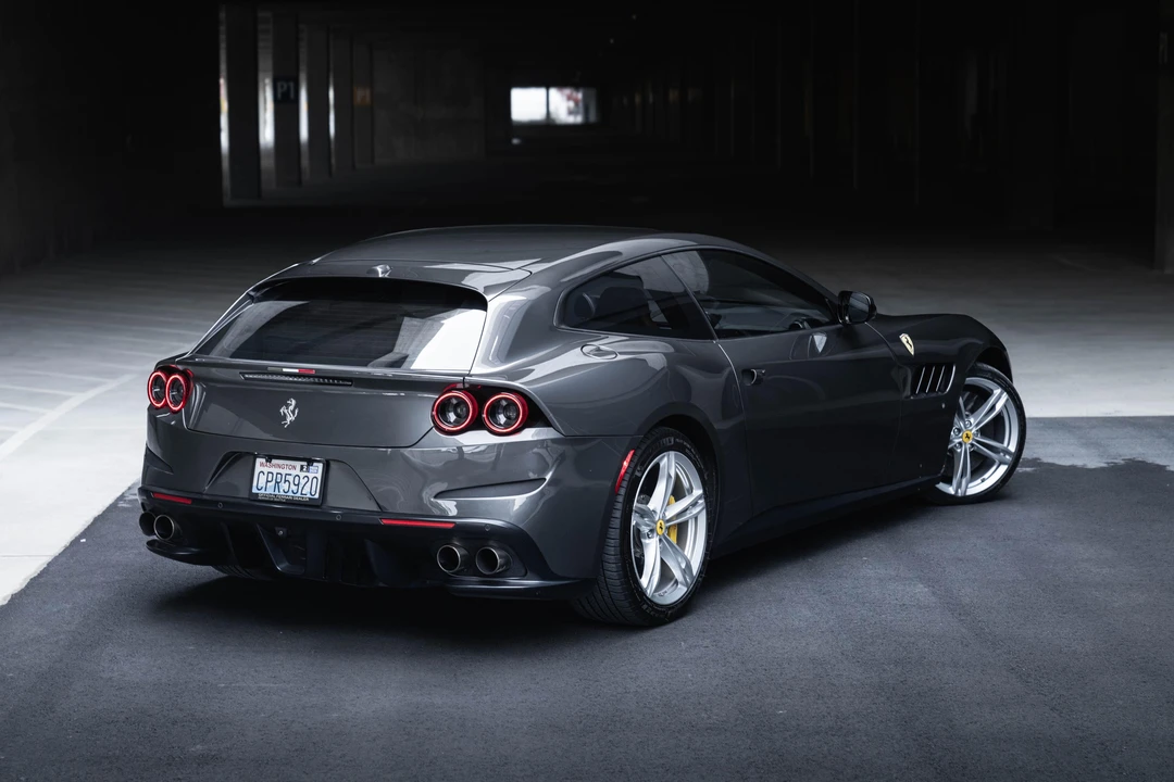 2017 Ferrari GTC4Lusso - Image 18 of 21