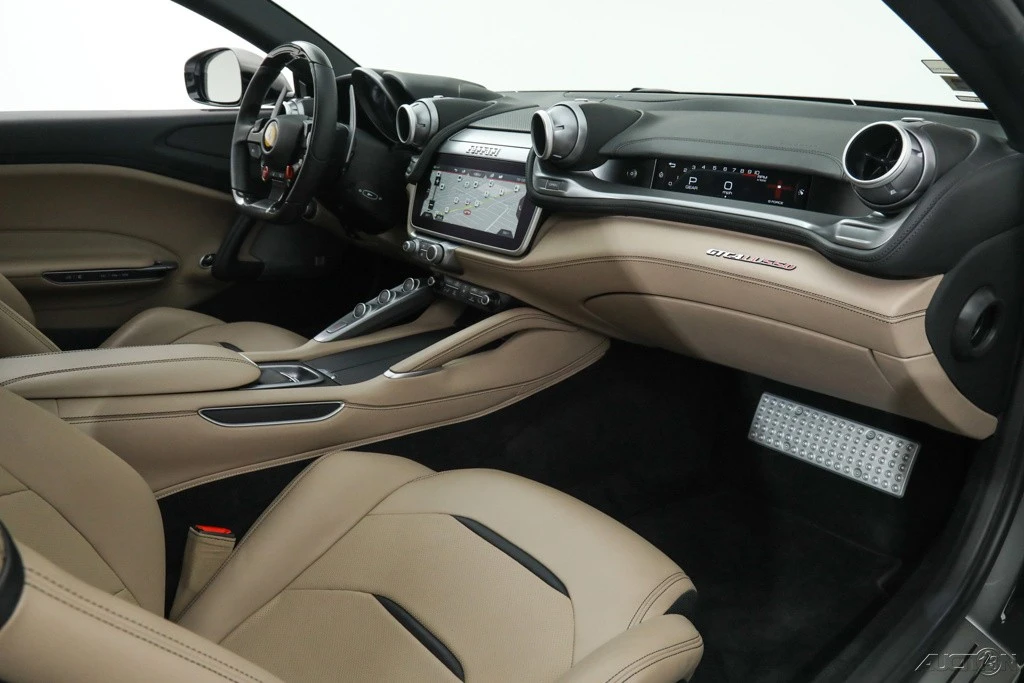 2017 Ferrari GTC4Lusso - Image 19 of 21
