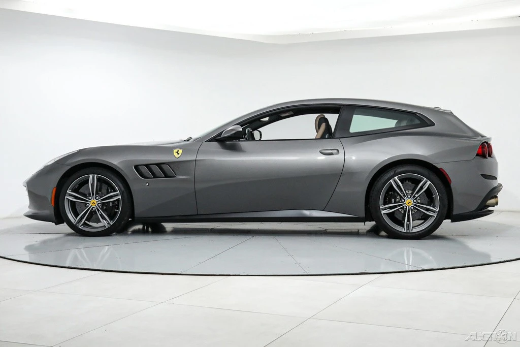 2017 Ferrari GTC4Lusso - Image 4 of 21