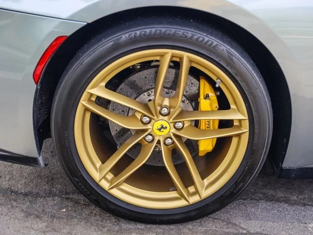 2017 Ferrari GTC4Lusso - Image 9 of 31
