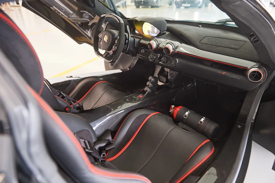 2017 Ferrari LaFerrari Aperta - Image 15 of 30