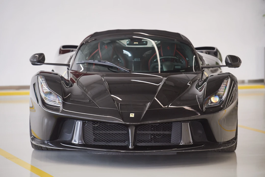2017 Ferrari LaFerrari Aperta - Image 4 of 30