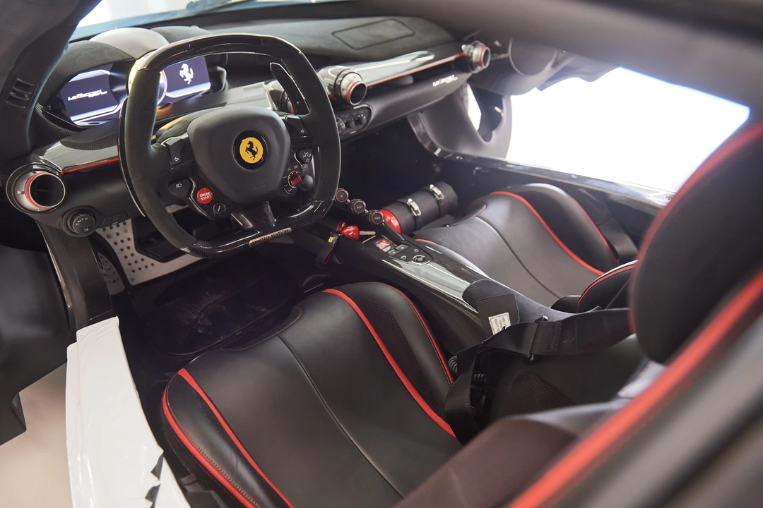 2017 Ferrari LaFerrari Aperta - Image 17 of 30