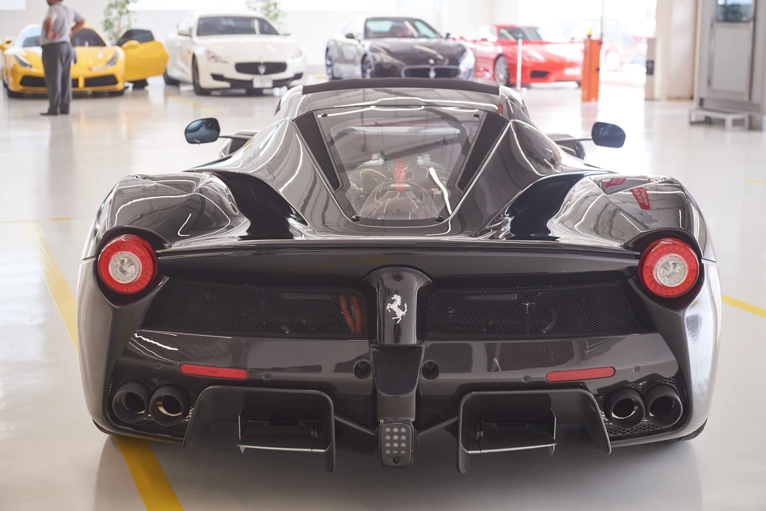 2017 Ferrari LaFerrari Aperta - Image 9 of 30