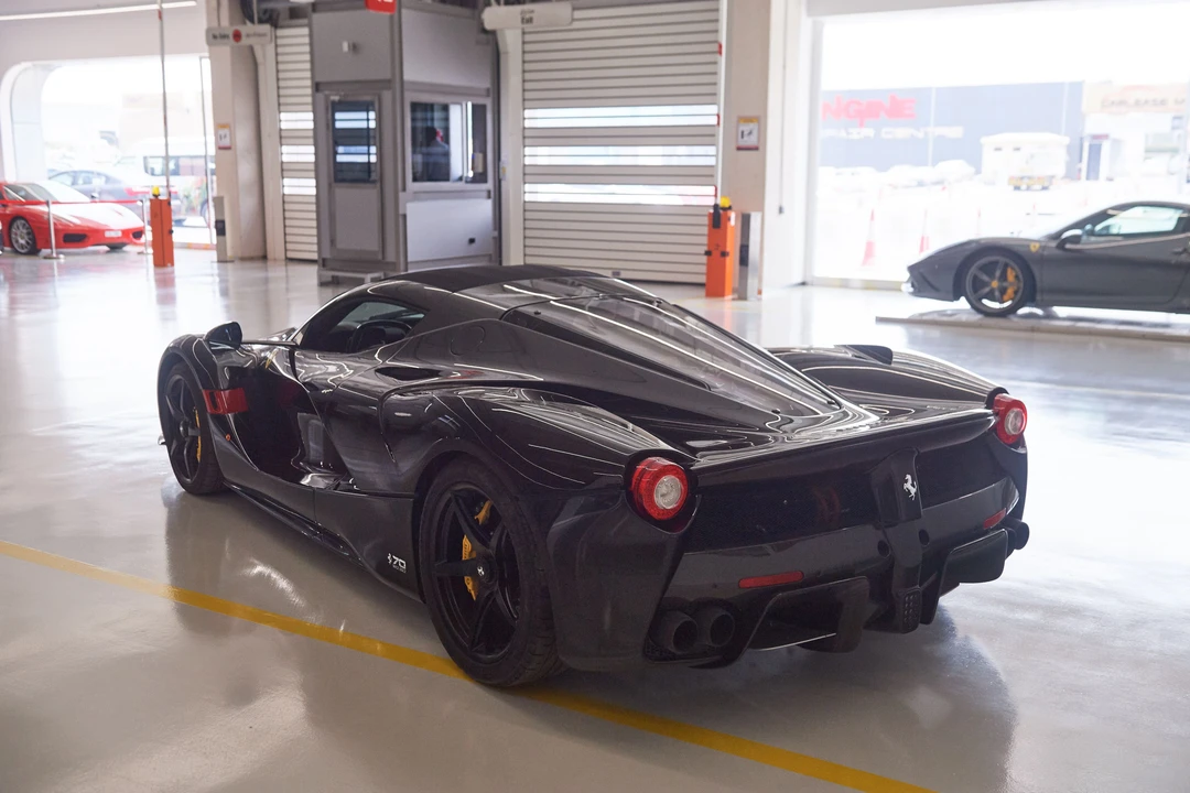 2017 Ferrari LaFerrari Aperta - Image 10 of 30