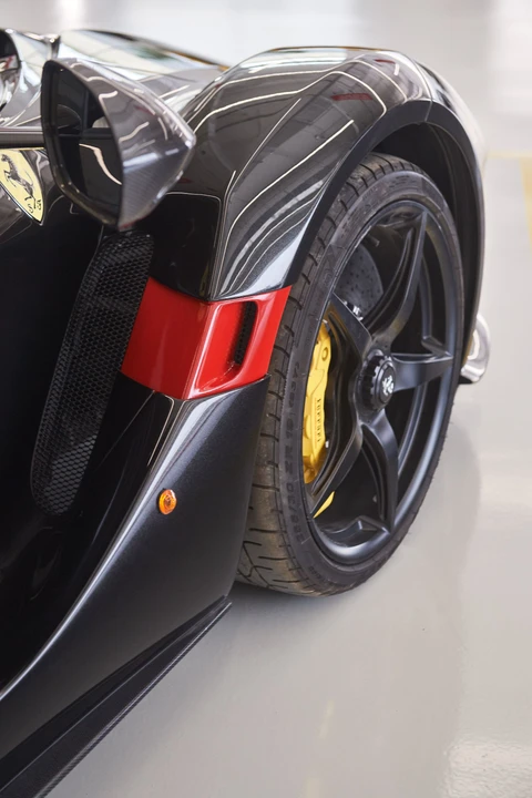 2017 Ferrari LaFerrari Aperta - Image 12 of 30