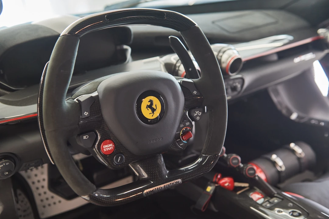 2017 Ferrari LaFerrari Aperta - Image 20 of 30