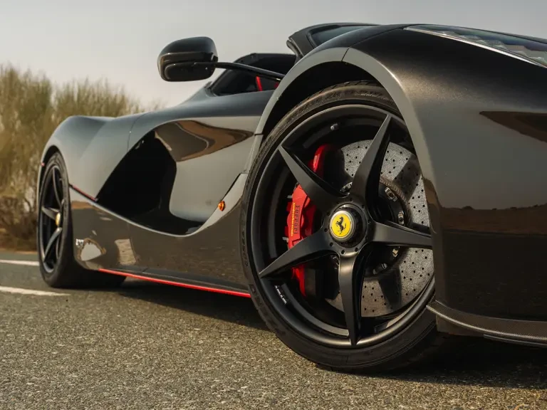 2017 Ferrari LaFerrari Aperta - Image 24 of 31