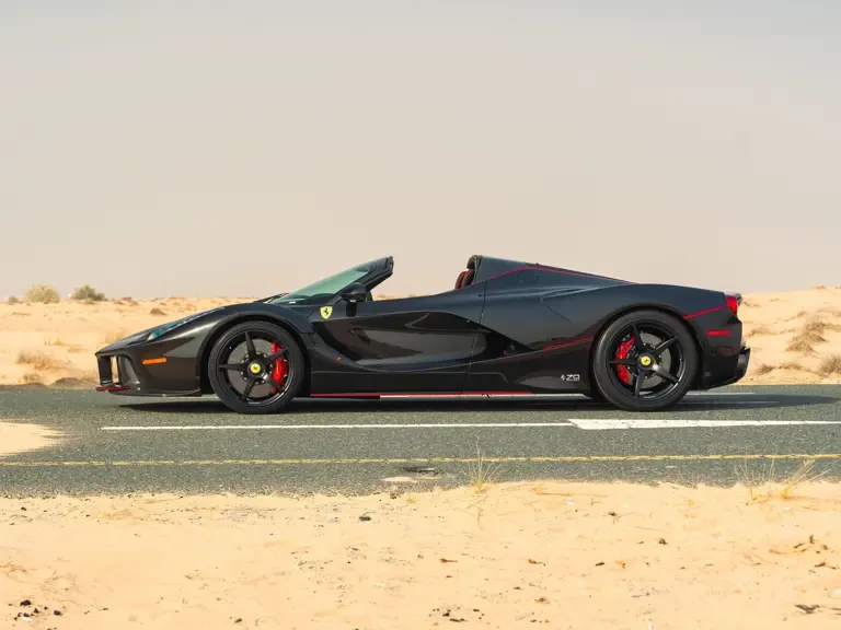 2017 Ferrari LaFerrari Aperta - Image 8 of 31