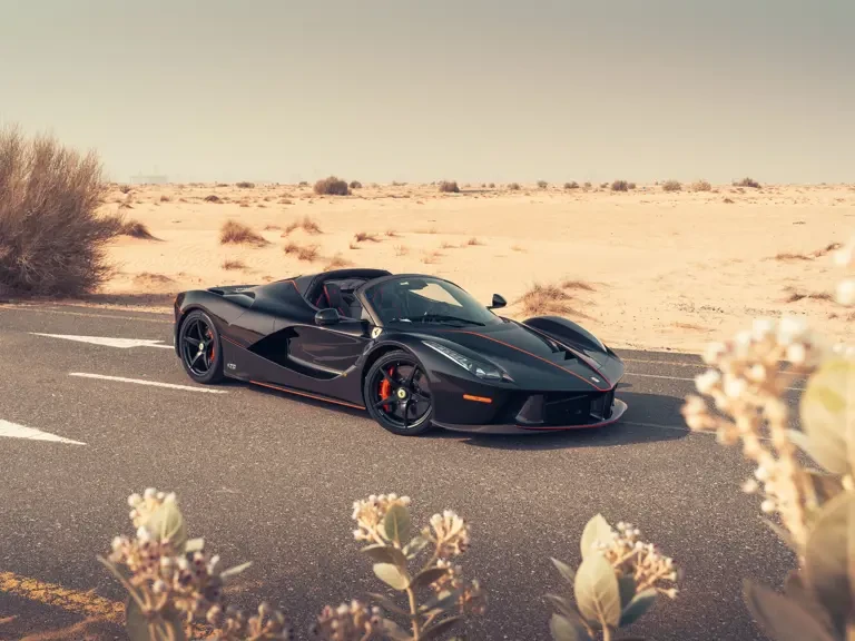 2017 Ferrari LaFerrari Aperta - Image 2 of 31