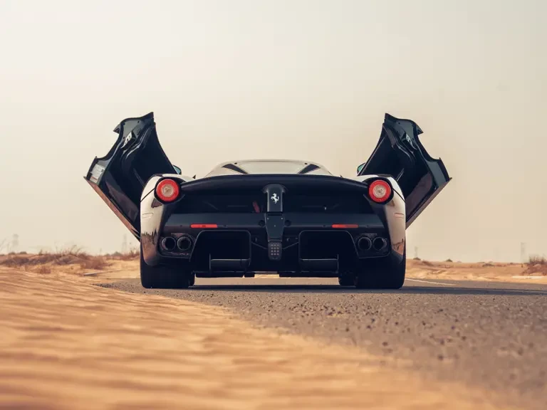 2017 Ferrari LaFerrari Aperta - Image 10 of 31