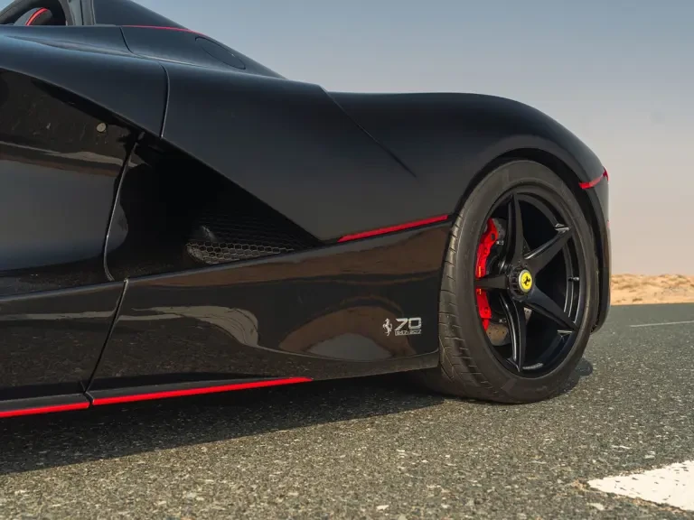 2017 Ferrari LaFerrari Aperta - Image 30 of 31