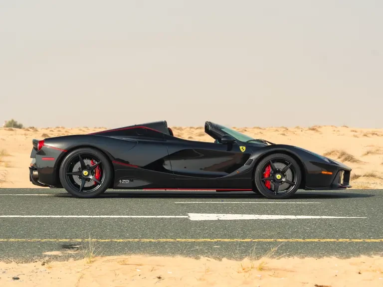 2017 Ferrari LaFerrari Aperta - Image 7 of 31