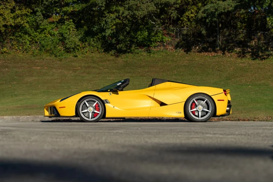 2017 Ferrari LaFerrari Aperta - Image 2 of 31