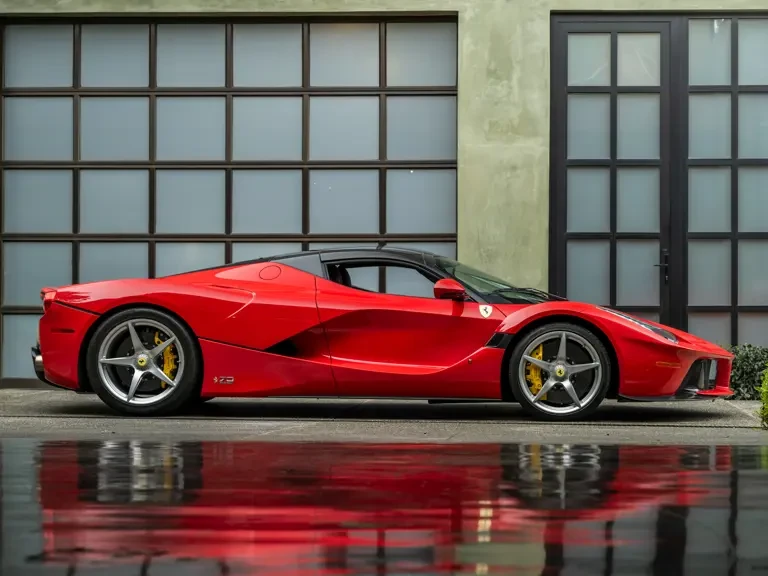 2017 Ferrari LaFerrari Aperta - Image 7 of 31