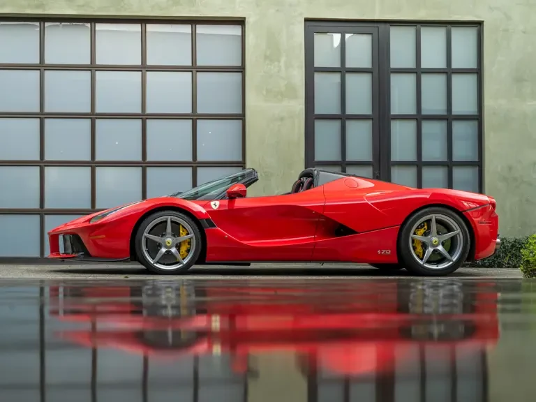 2017 Ferrari LaFerrari Aperta - Image 6 of 31