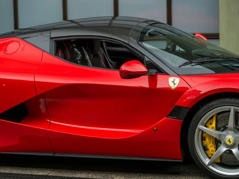 2017 Ferrari LaFerrari Aperta - Image 15 of 31