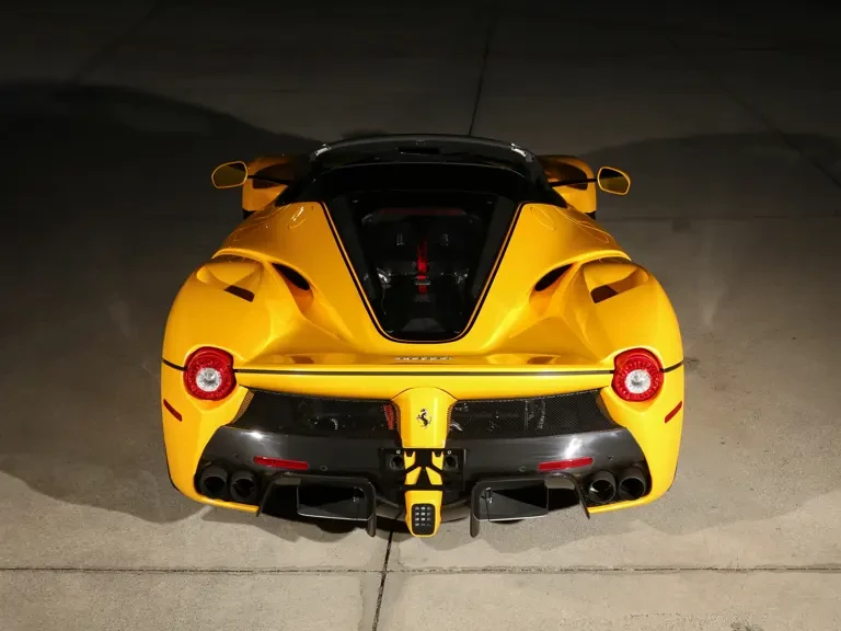 2017 Ferrari LaFerrari Aperta - Image 8 of 31