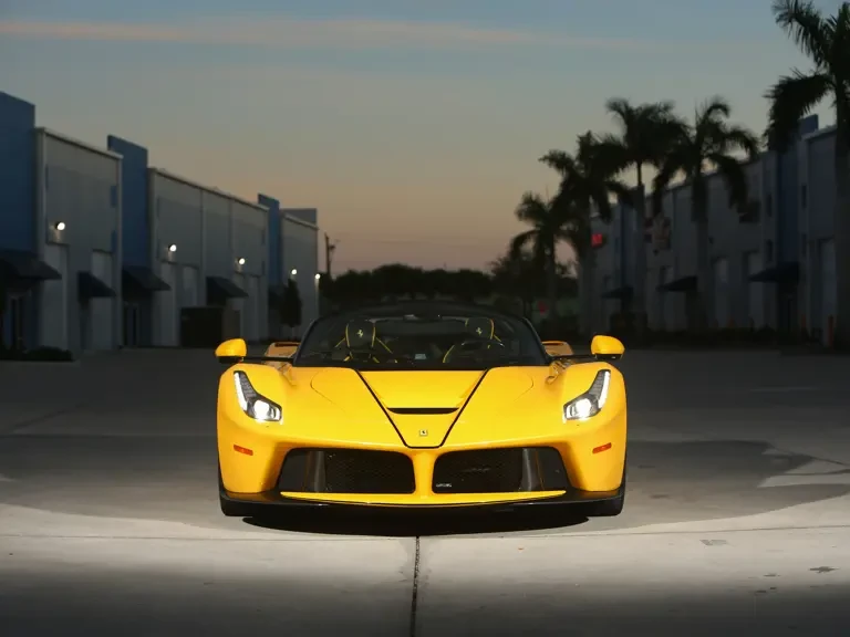 2017 Ferrari LaFerrari Aperta - Image 6 of 31