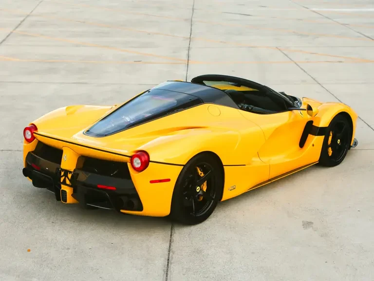 2017 Ferrari LaFerrari Aperta - Image 3 of 31
