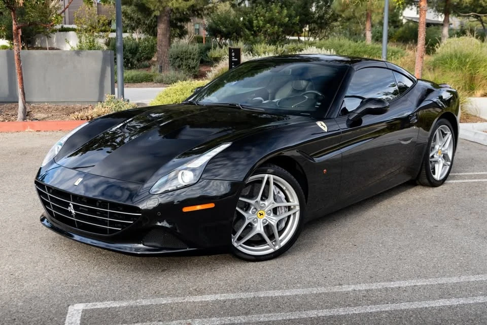2017 Ferrari California T - Image 2 of 20