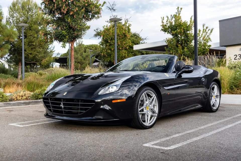 2017 Ferrari California T - Image 9 of 20