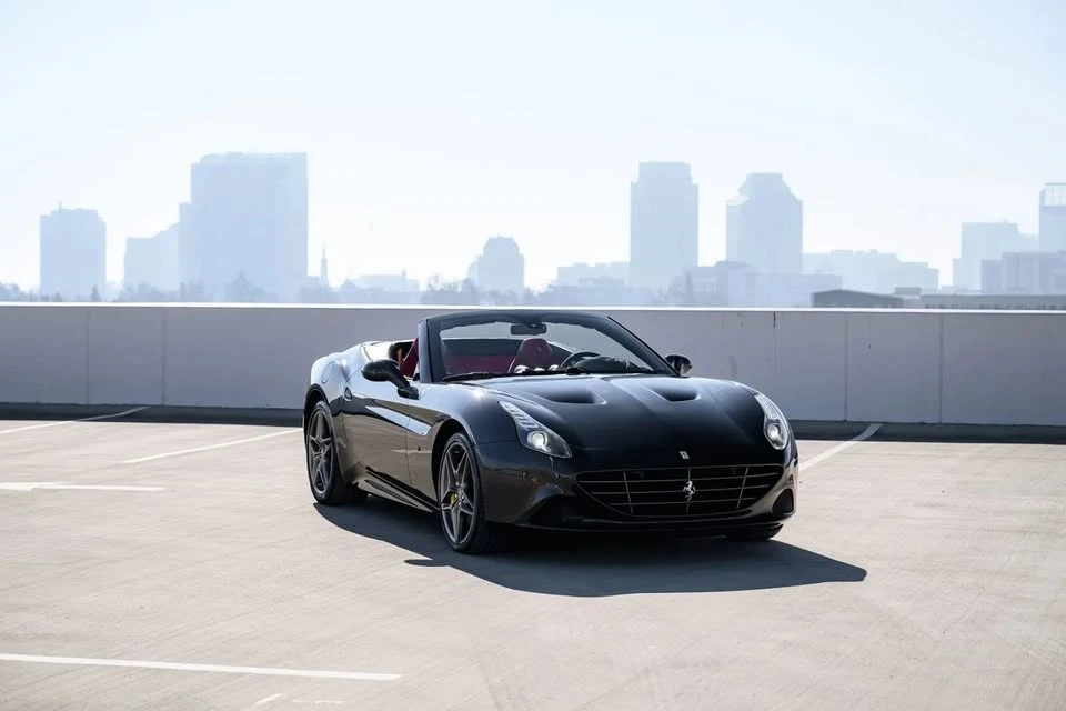2017 Ferrari California T - Image 5 of 20