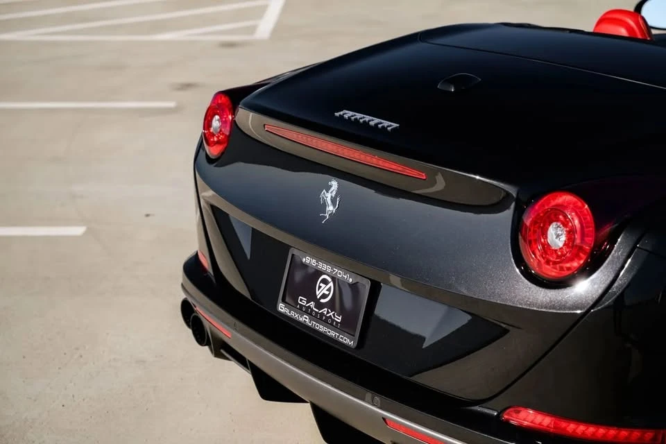 2017 Ferrari California T - Image 15 of 20