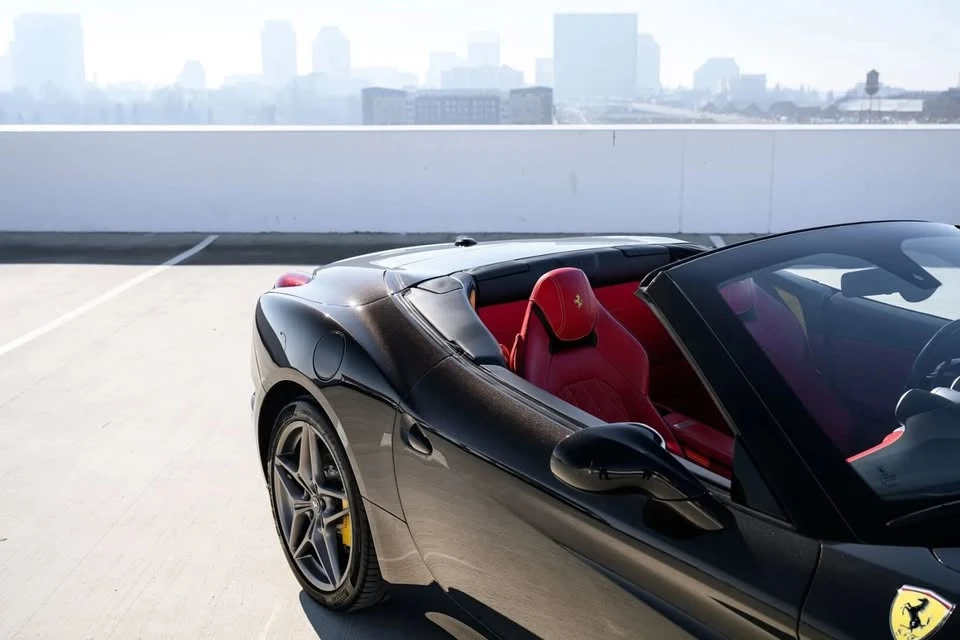 2017 Ferrari California T - Image 12 of 20