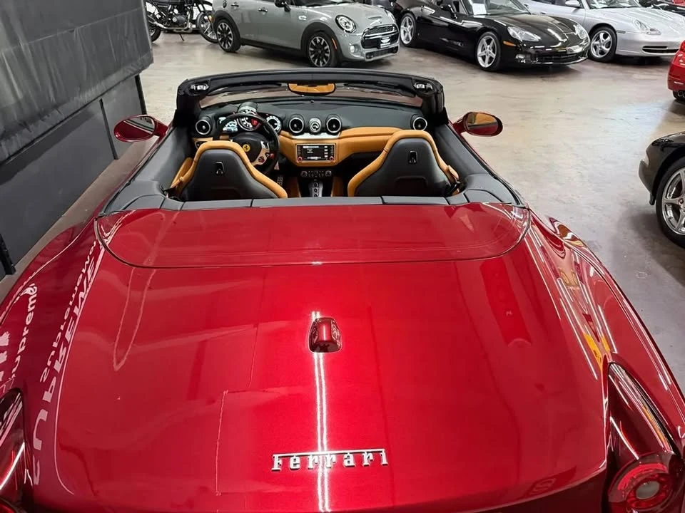 2017 Ferrari California T - Image 4 of 20