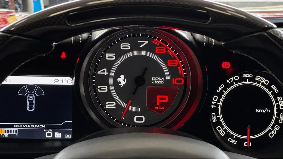 2017 Ferrari California T - Image 17 of 20