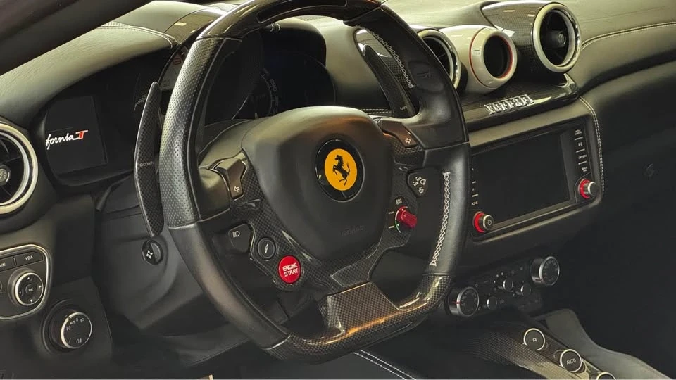 2017 Ferrari California T - Image 11 of 20