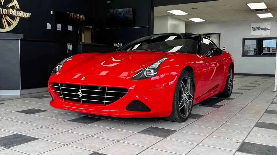 2017 Ferrari California T - Image 3 of 18