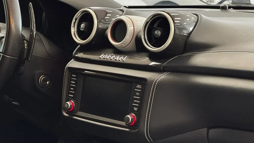 2017 Ferrari California T - Image 15 of 19