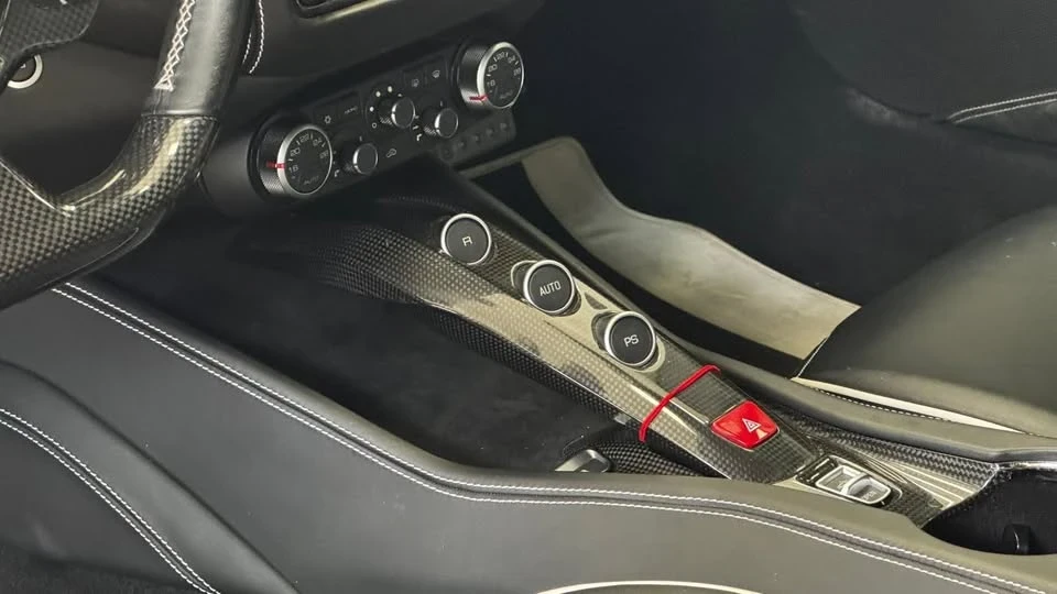 2017 Ferrari California T - Image 17 of 19