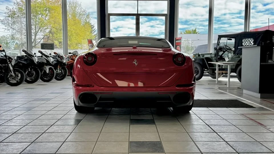 2017 Ferrari California T - Image 7 of 19