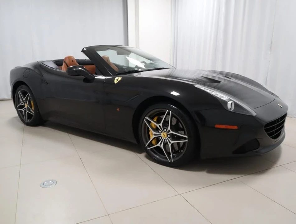 2017 Ferrari California T - Image 5 of 19