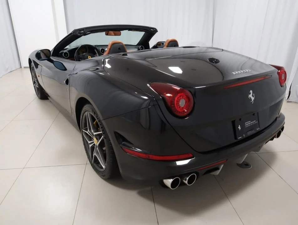 2017 Ferrari California T - Image 13 of 19